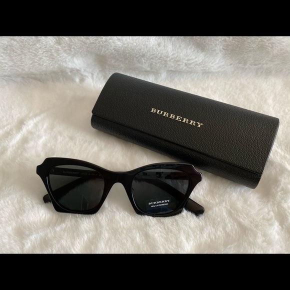 Burberry Sunglasses - Picture 1 of 6